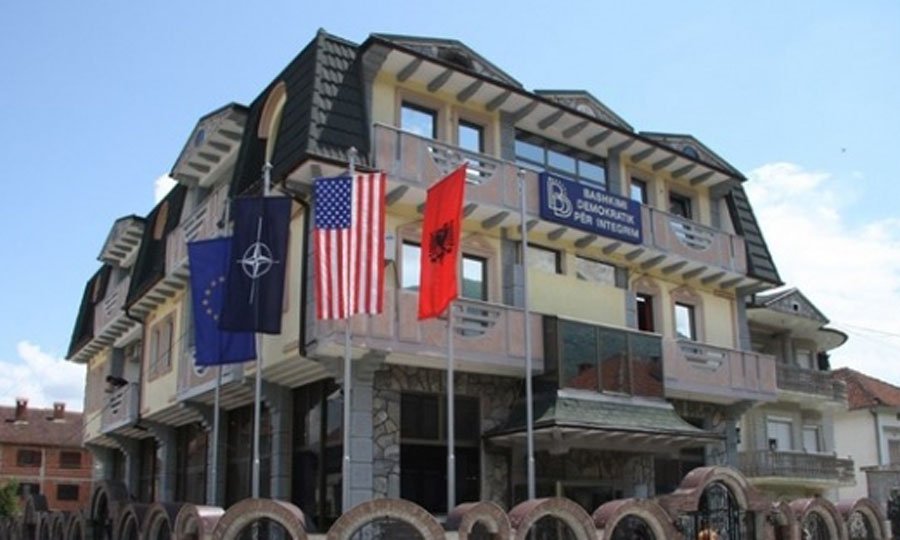 bdi-rruga-tetove-prizren-nuk-kalon-aty-po-mashtrohen-qytetaret