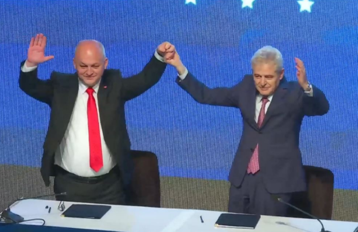 Ahmeti nënshkroi marrëveshje me Iljas, Partia Demokratike Turke bëhet pjesë e Frontit Europian