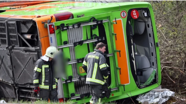 Aksident tragjik në Gjermani, autobusi me pasagjerë del nga rruga, vdesin 5 persona