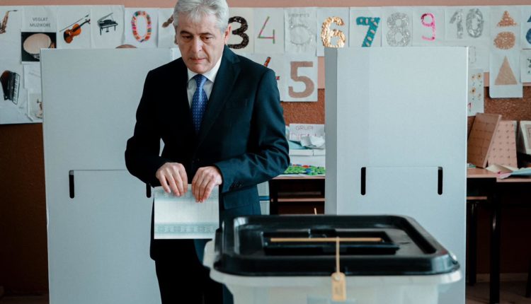 Kryetari i BDI Ali Ahmeti votoi në Zajaz