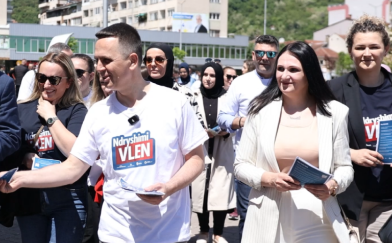 (video)  Vazhdon kampanja e koalicionit VLEN në Tetovë